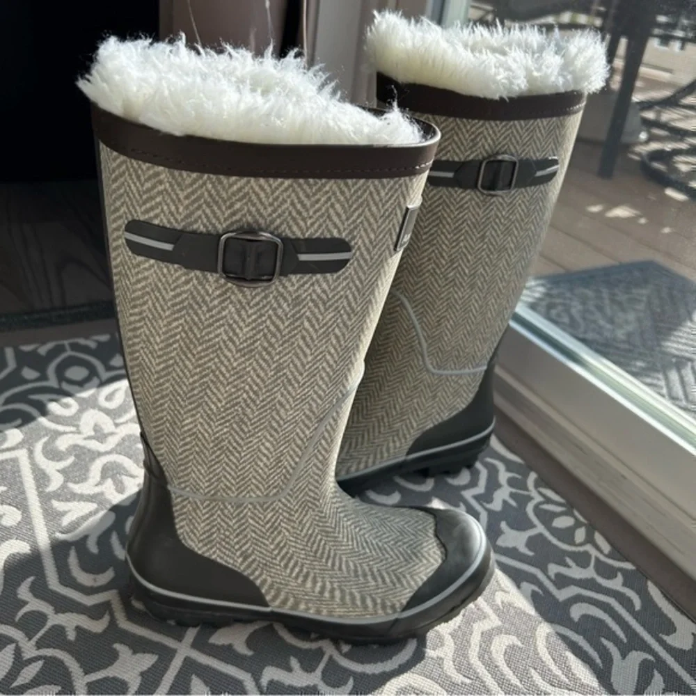 ✨ arctic shield brown herringbone for winter rain ☔️ rubber wellies boots 👢 6